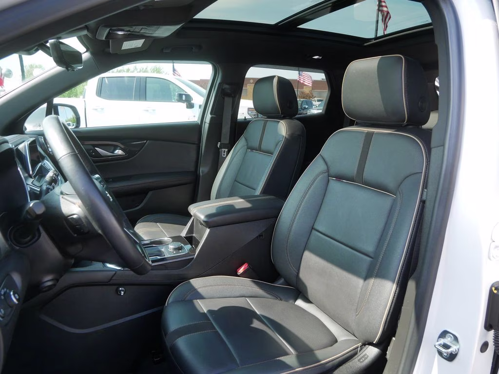 2022 Iridescent Pearl Tricoat Chevrolet Blazer Premier AWD SUV