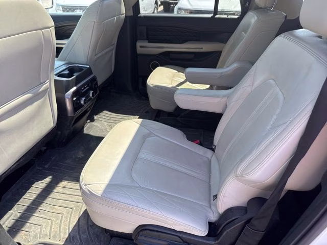 2020 White Metallic Ford Expedition Max Platinum 4X4 SUV