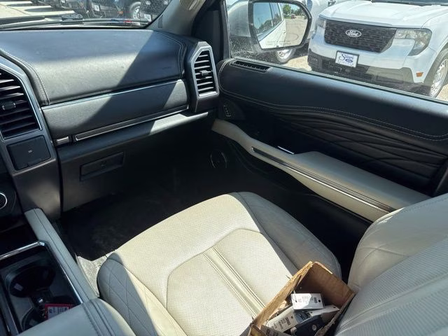 2020 White Metallic Ford Expedition Max Platinum 4X4 SUV