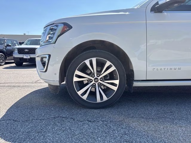 2020 White Metallic Ford Expedition Max Platinum 4X4 SUV