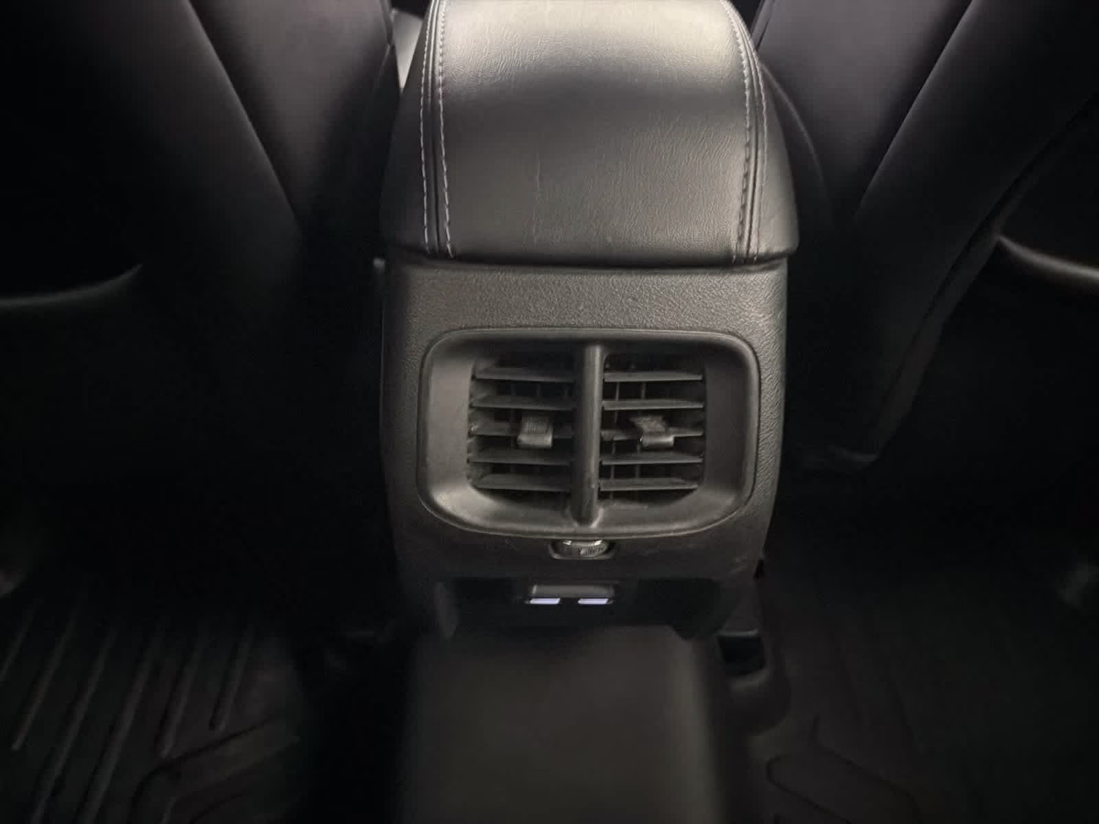 2019 Diamond Black Crystal Pearlcoat Jeep Cherokee Latitude Plus 4X4 SUV