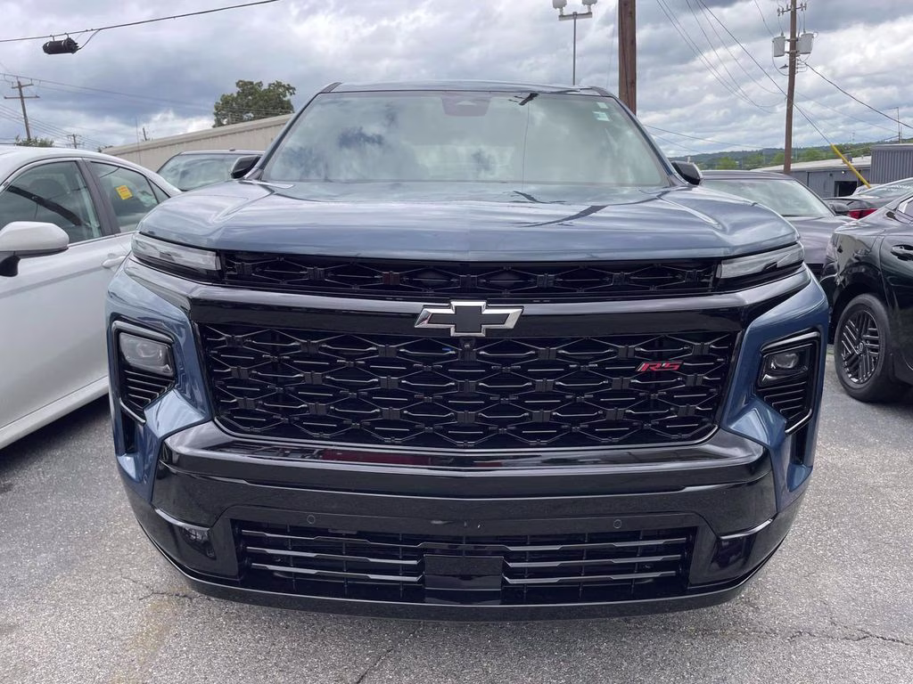 2024 Lakeshore Blue Metallic Chevrolet Traverse RS FWD SUV
