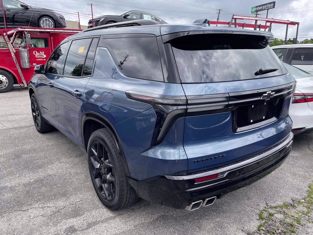 2024 Lakeshore Blue Metallic Chevrolet Traverse RS FWD SUV