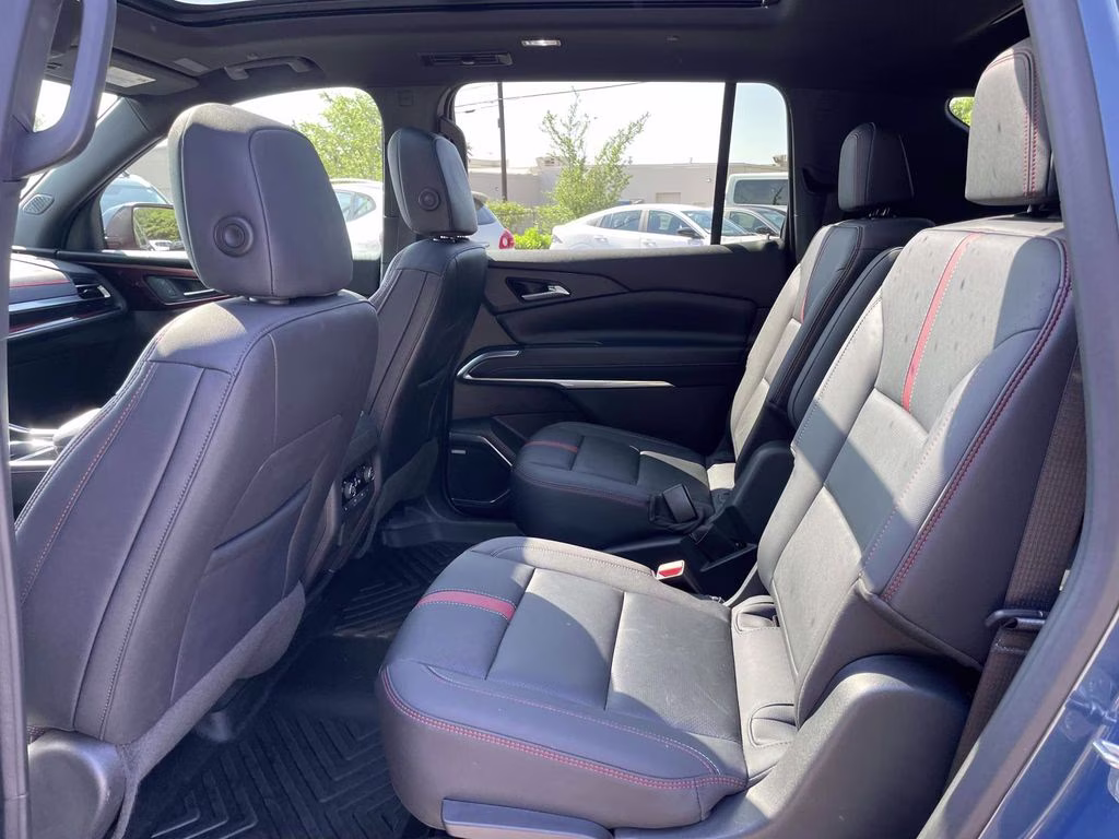 2024 Lakeshore Blue Metallic Chevrolet Traverse RS FWD SUV