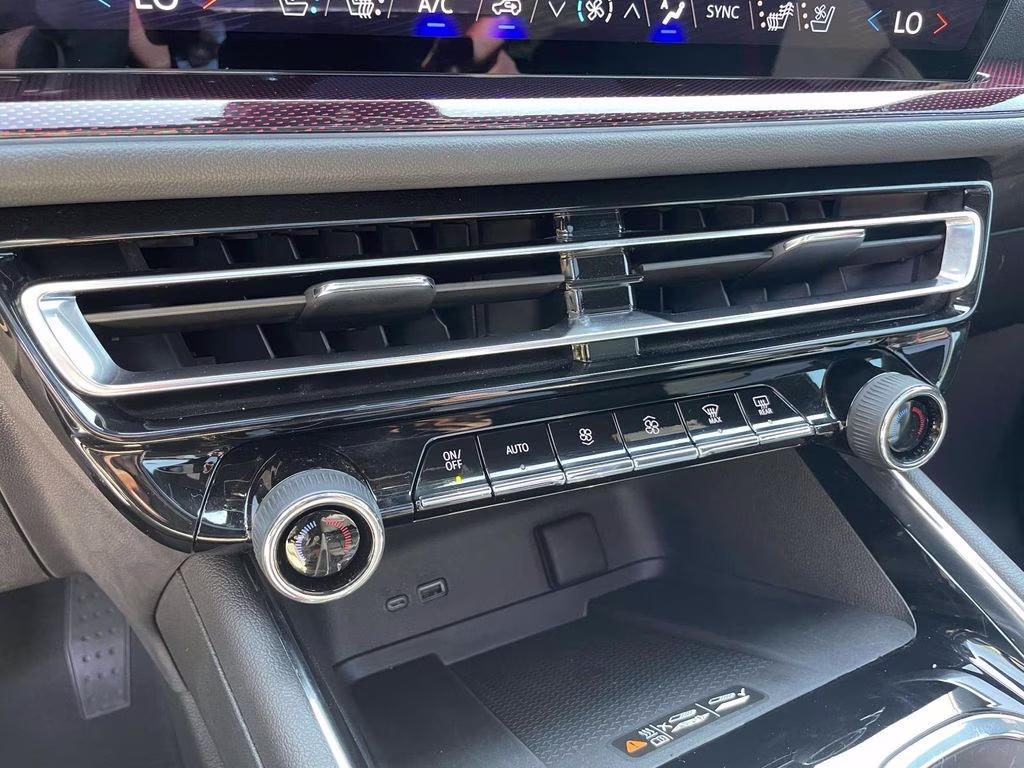 2024 Lakeshore Blue Metallic Chevrolet Traverse RS FWD SUV