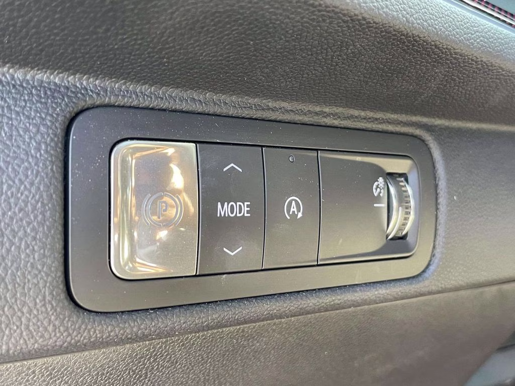 2024 Lakeshore Blue Metallic Chevrolet Traverse RS FWD SUV