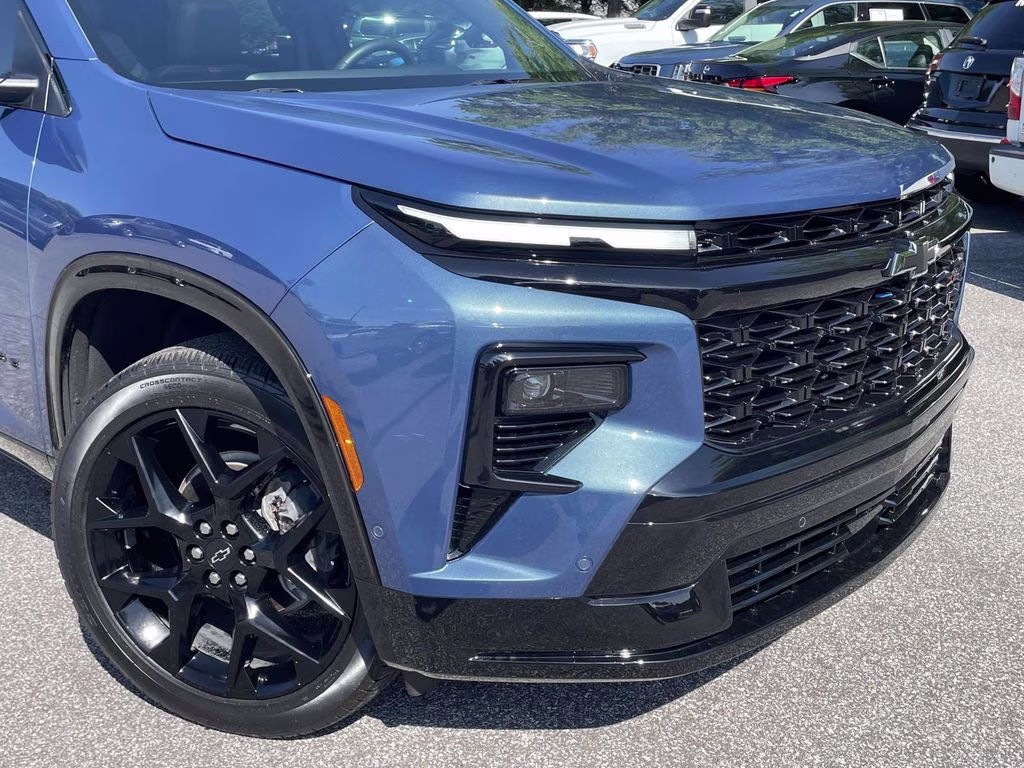 2024 Lakeshore Blue Metallic Chevrolet Traverse RS FWD SUV