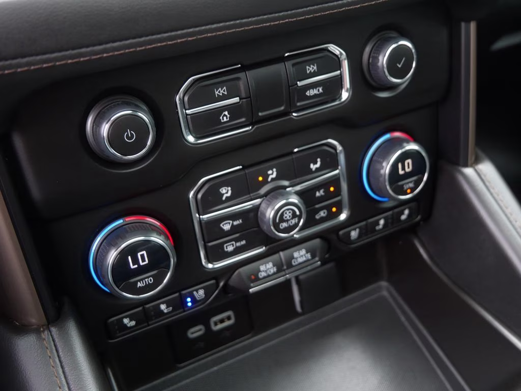 2023 Black Chevrolet Tahoe High Country w/ Deluxe Pckg 4X4 SUV