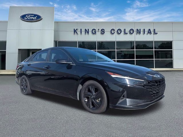 2023 Phantom Black Hyundai Elantra SEL 2.0L w/Adv Safety Tech, 8 Touch Scre FWD Sedan