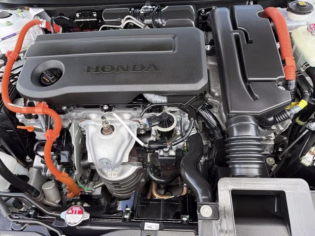 2024 Platinum White Pearl Honda Accord Hybrid Touring FWD Sedan