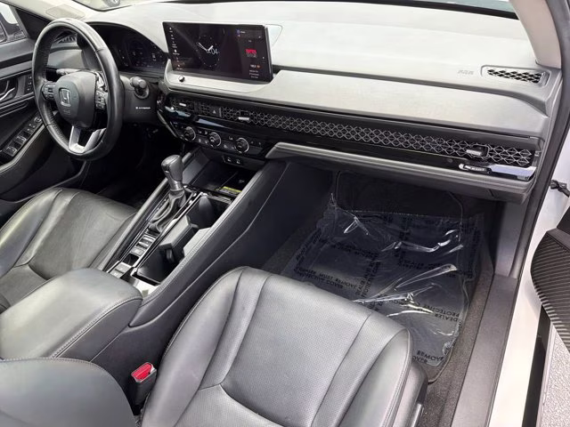 2024 Platinum White Pearl Honda Accord Hybrid Touring FWD Sedan