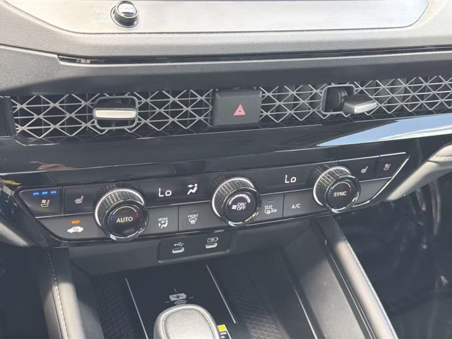 2024 Platinum White Pearl Honda Accord Hybrid Touring FWD Sedan