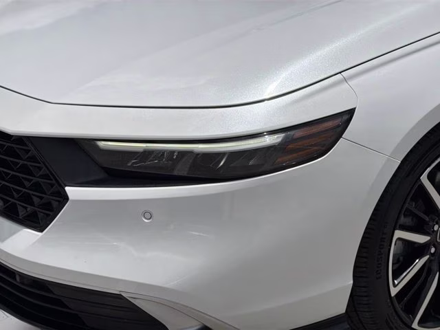 2024 Platinum White Pearl Honda Accord Hybrid Touring FWD Sedan
