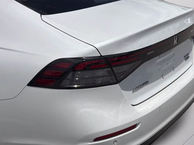 2024 Platinum White Pearl Honda Accord Hybrid Touring FWD Sedan