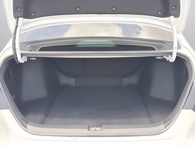 2024 Platinum White Pearl Honda Accord Hybrid Touring FWD Sedan
