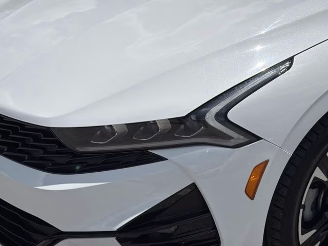 2023 Glacial White Pearl Kia K5 GT-Line FWD Sedan