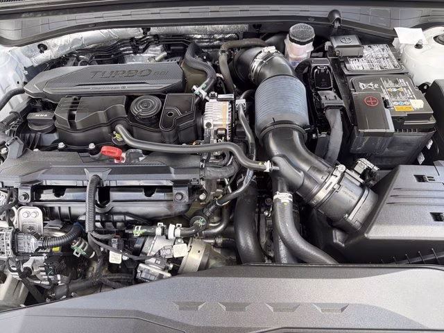 2023 Glacial White Pearl Kia K5 GT-Line FWD Sedan