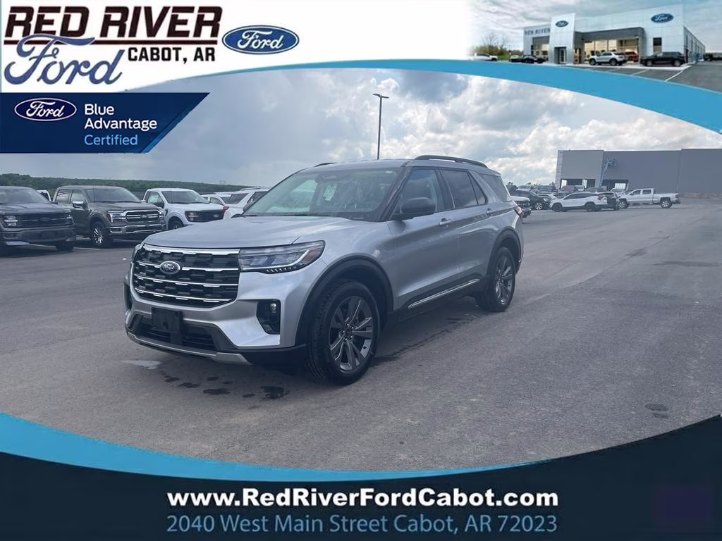 2025 Iconic Silver Metallic Ford Explorer Active 4X4 SUV