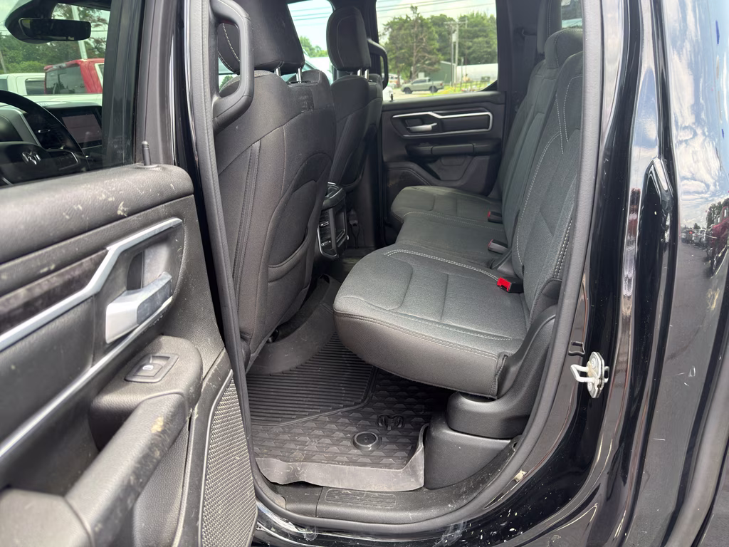 2022 Diamond Black Crystal Pearlcoat Ram 1500 Big Horn RWD Truck