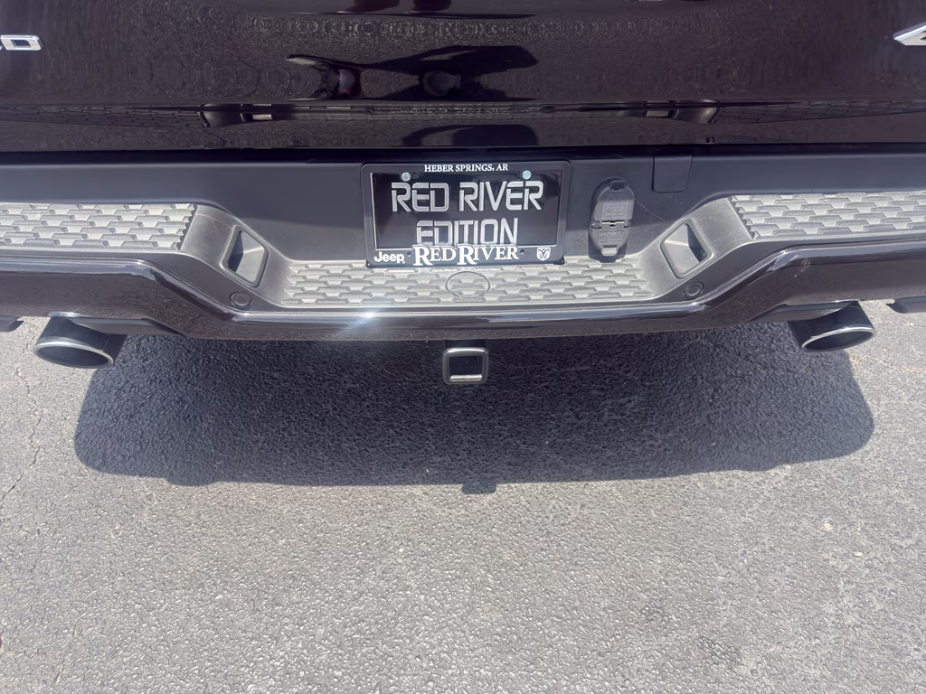 2025 Diamond Black Crystal Pearlcoat Ram 1500 Limited 4X4 Truck
