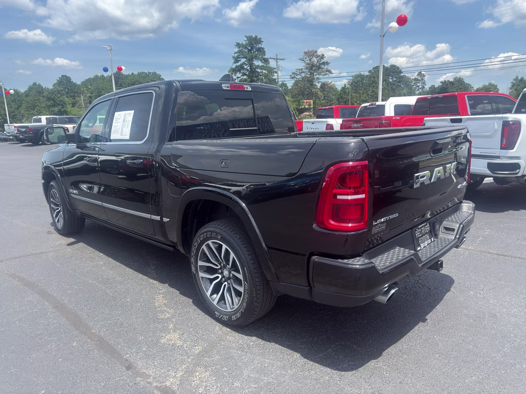 2025 Diamond Black Crystal Pearlcoat Ram 1500 Limited 4X4 Truck