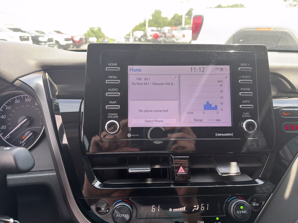 2022 Celestial Silver Metallic Toyota Camry SE FWD Sedan