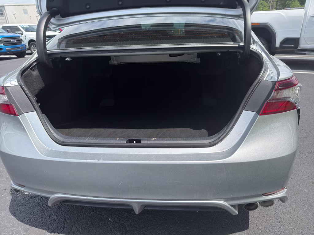 2022 Celestial Silver Metallic Toyota Camry SE FWD Sedan