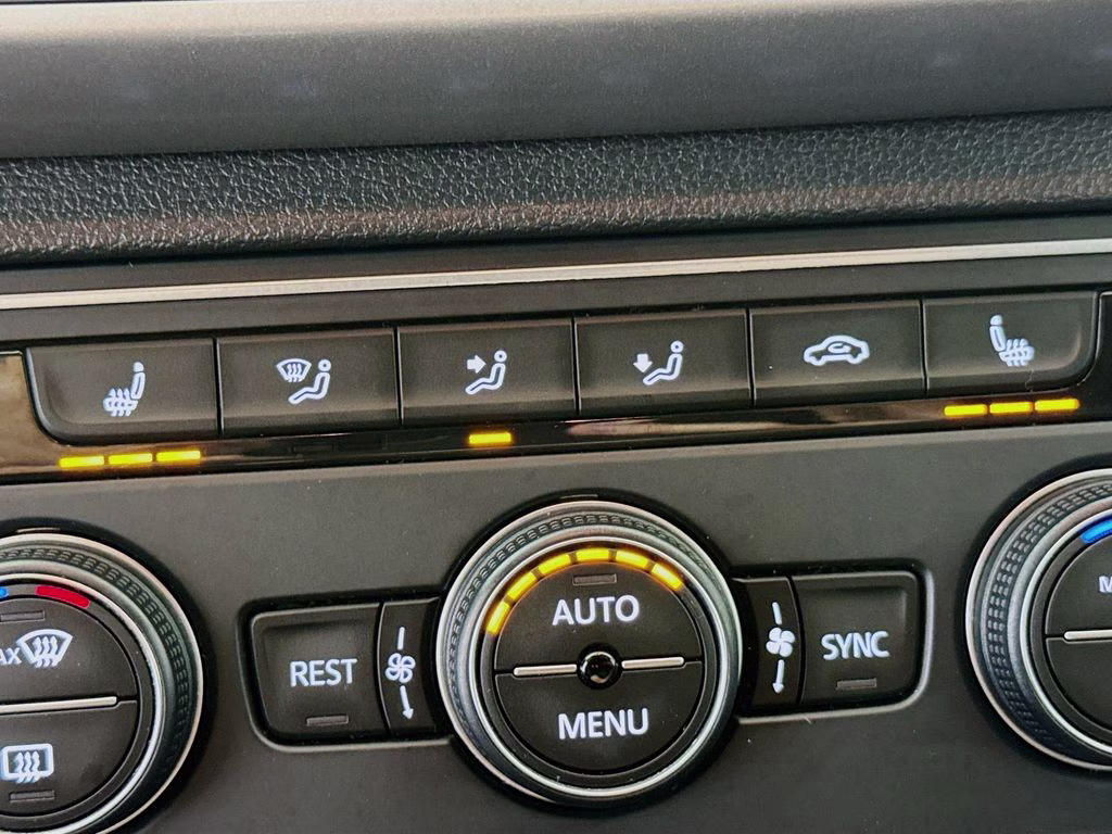 2019 Brown Metallic Volkswagen Atlas 3.6L V6 SE AWD SUV