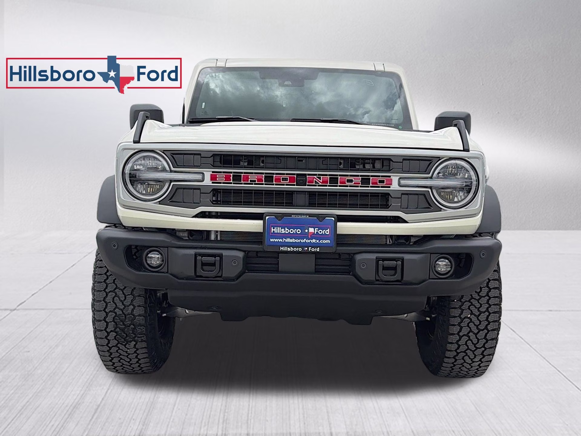2026 Wimbledon White Ford Bronco Outer Banks 4X4 SUV