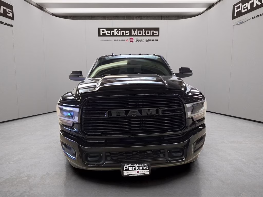 2022 Diamond Black Crystal Pearlcoat Ram 3500 Laramie 4X4 Truck
