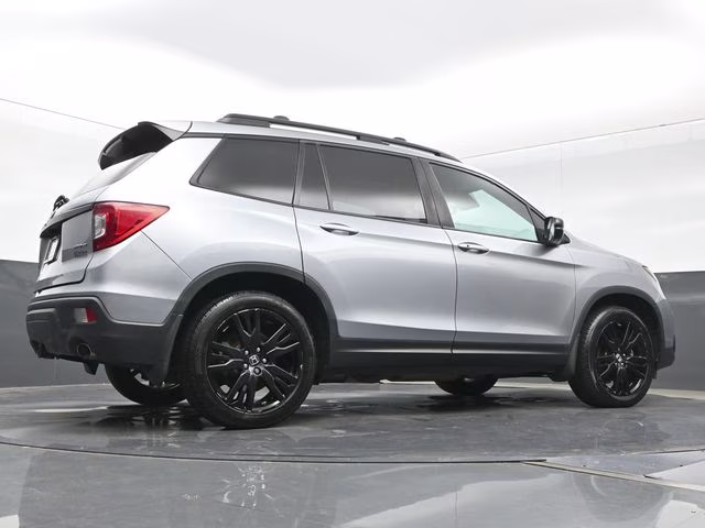 2019 Lunar Silver Metallic Honda Passport Sport FWD SUV