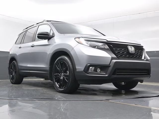 2019 Lunar Silver Metallic Honda Passport Sport FWD SUV