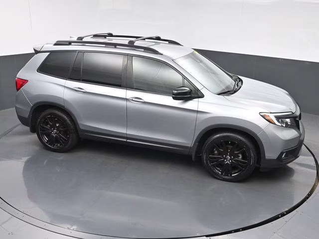 2019 Lunar Silver Metallic Honda Passport Sport FWD SUV