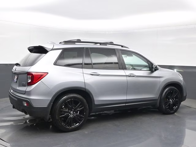 2019 Lunar Silver Metallic Honda Passport Sport FWD SUV