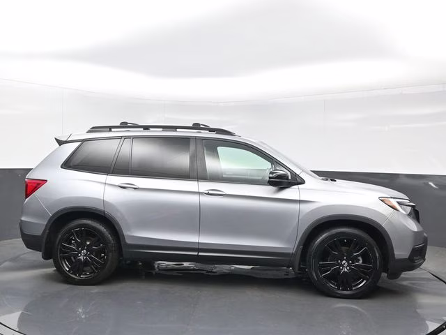 2019 Lunar Silver Metallic Honda Passport Sport FWD SUV