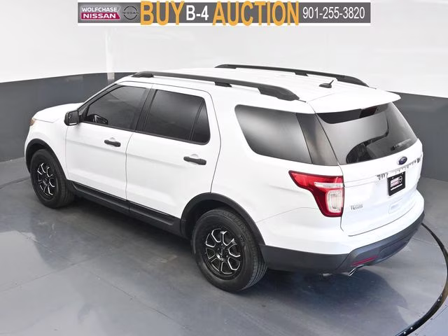 2015 Oxford White Ford Explorer Base FWD SUV