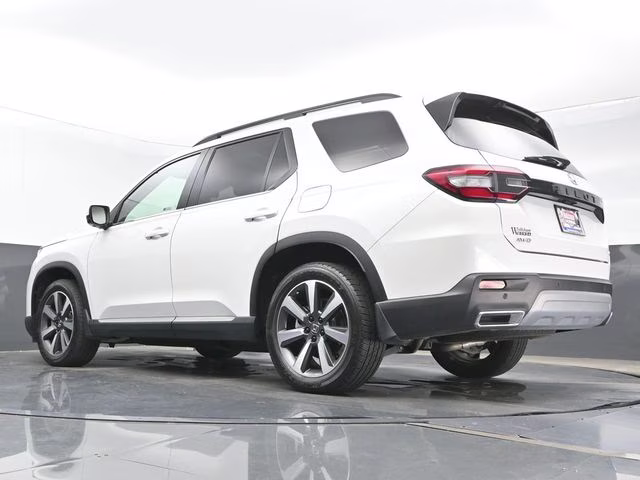 2023 Platinum White Pearl Honda Pilot Elite AWD SUV