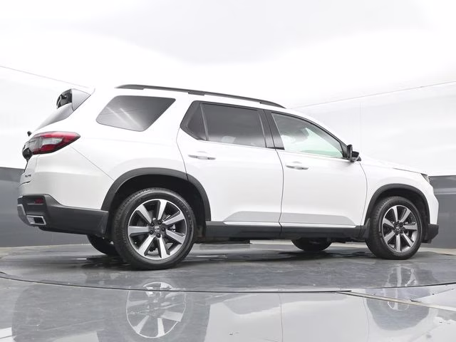 2023 Platinum White Pearl Honda Pilot Elite AWD SUV