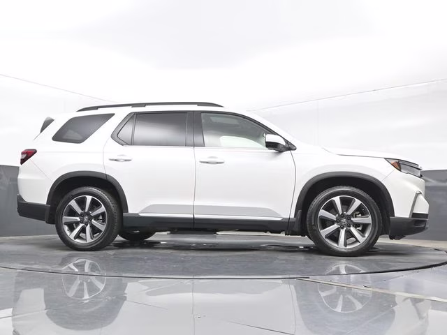 2023 Platinum White Pearl Honda Pilot Elite AWD SUV