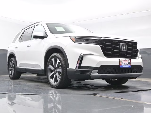 2023 Platinum White Pearl Honda Pilot Elite AWD SUV