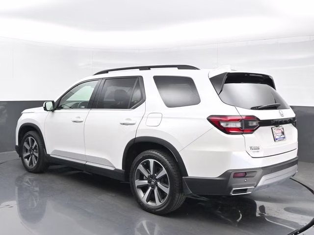 2023 Platinum White Pearl Honda Pilot Elite AWD SUV