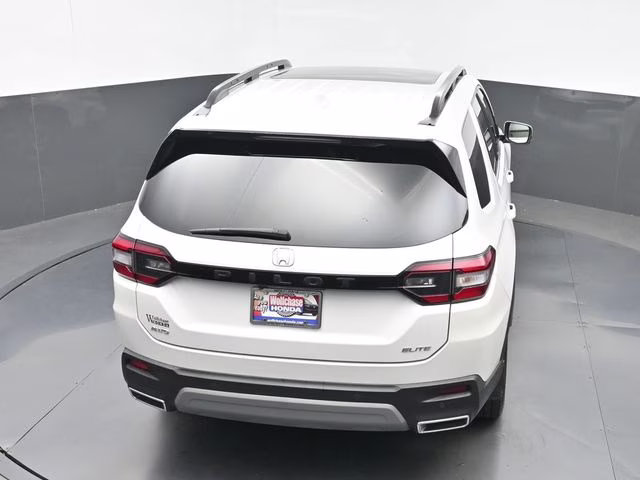 2023 Platinum White Pearl Honda Pilot Elite AWD SUV