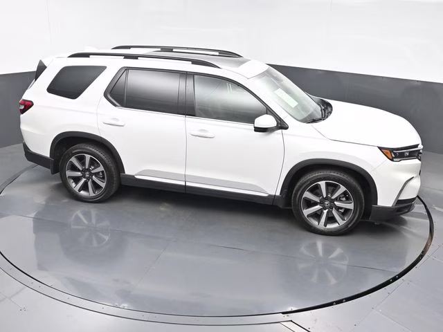 2023 Platinum White Pearl Honda Pilot Elite AWD SUV