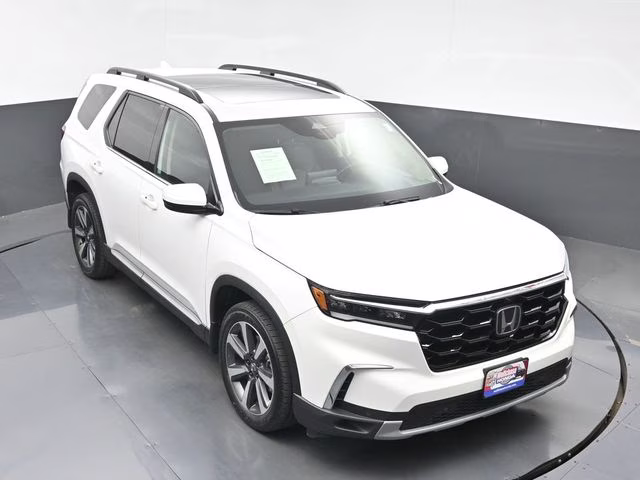 2023 Platinum White Pearl Honda Pilot Elite AWD SUV