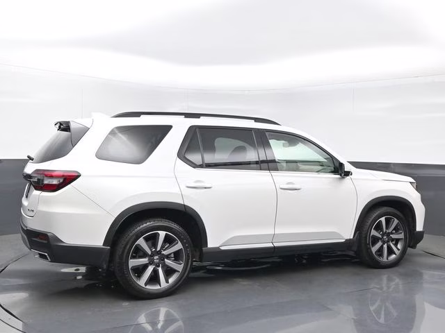 2023 Platinum White Pearl Honda Pilot Elite AWD SUV