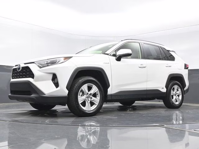 2021 Blizzard Pearl/Midnight Black Metallic Toyota RAV4 Hybrid XLE AWD SUV