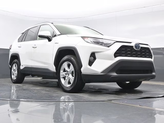 2021 Blizzard Pearl/Midnight Black Metallic Toyota RAV4 Hybrid XLE AWD SUV