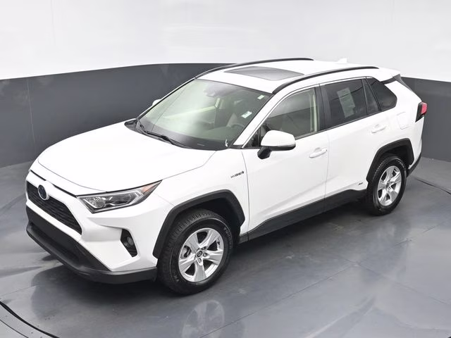 2021 Blizzard Pearl/Midnight Black Metallic Toyota RAV4 Hybrid XLE AWD SUV