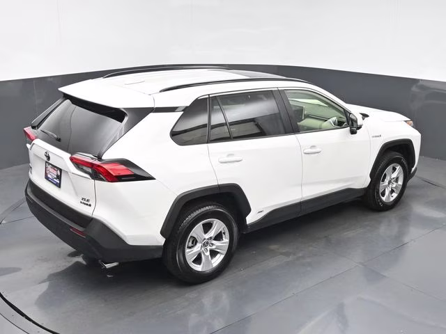 2021 Blizzard Pearl/Midnight Black Metallic Toyota RAV4 Hybrid XLE AWD SUV