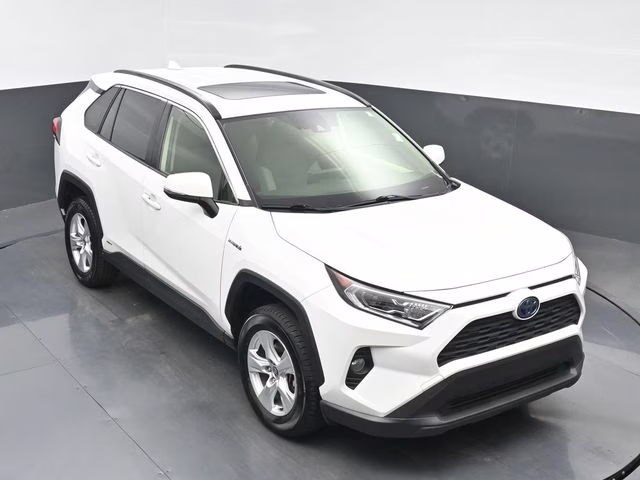 2021 Blizzard Pearl/Midnight Black Metallic Toyota RAV4 Hybrid XLE AWD SUV